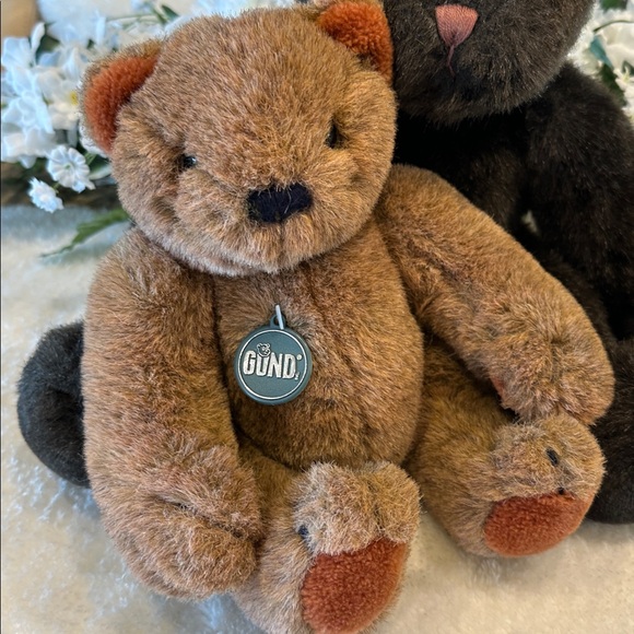 Collector Gund bears. - Picture 2 of 9